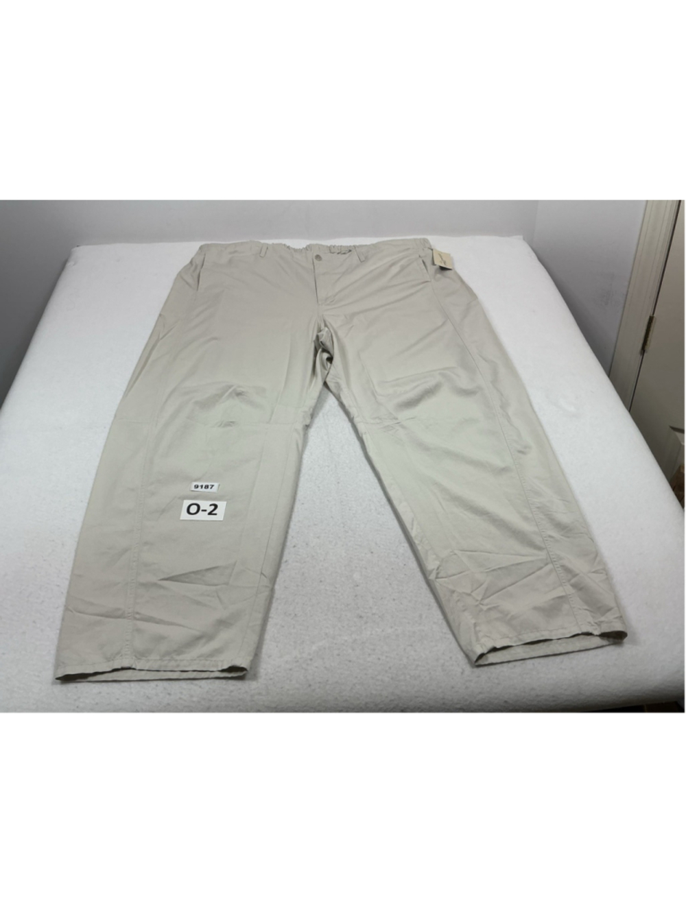 Womans NWT Universal Thread Cream Slacks Size 24 Waist 48 Inch